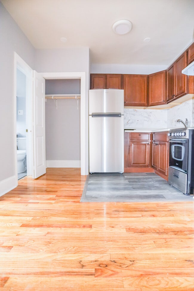 Photo - 6948 N Ashland Blvd Unit #307