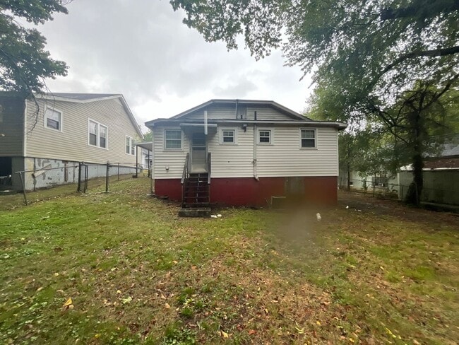 Photo - 2 Bedrooms, 1 Bathroom - House in South Rome!