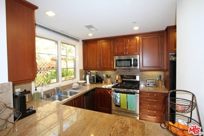 Photo - 1120 21st St Unit 4