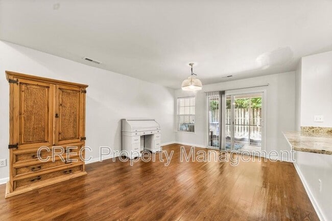 Photo - 2451 Scholar Ln