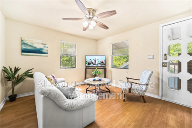 Photo - 4812 Avenue G #B Unit B