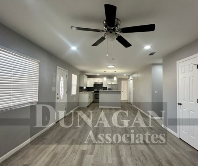 Photo - 4 Bedroom - 2 Bath Home Pet Friendly