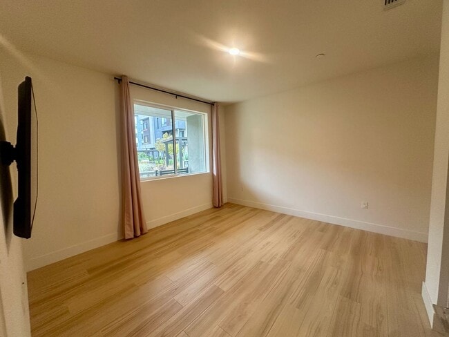 Photo - Bright 4 Bedroom 3 bath in FREMONT!