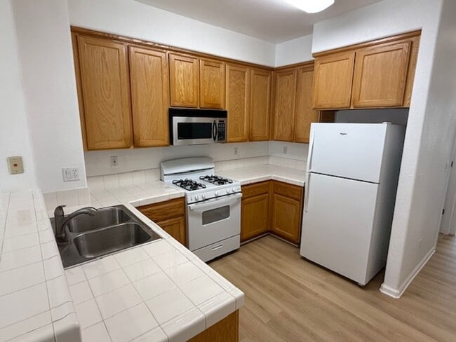 Photo - 3-Bedroom Townhome in Central Richmond Near Richmond BART Station