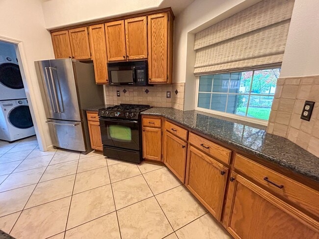 Photo - 3 Bedroom Home for Rent in Chico CA | Garage, Private Yard, Central HVAC