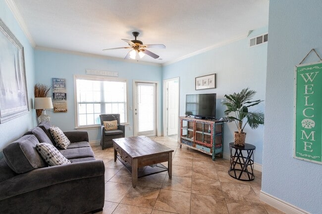 Building Photo - 7000 Seawall Blvd Unit 114 Rental