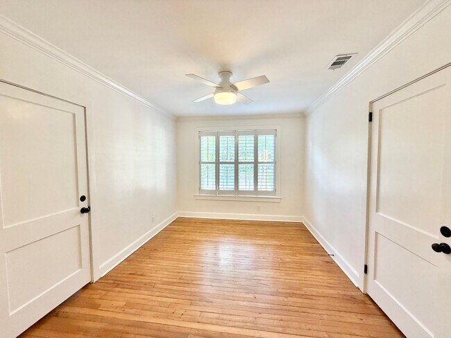 Photo - 3/2 Duplex Conveniently Situated in an Established Neighborhood!