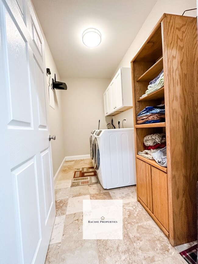 Photo - Fully furnished 2 bd/2 ba Condo with view of Lake Hartwell