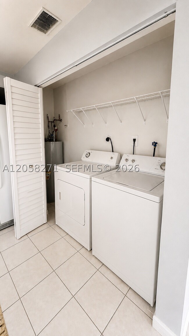 10900 NW 7th St Unit 101