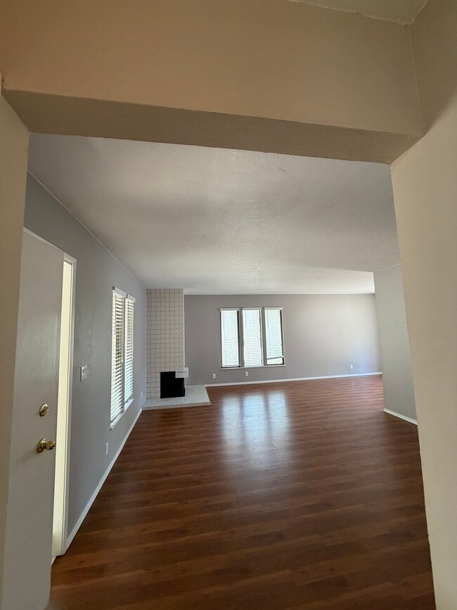 Photo - 256 Camelback Rd