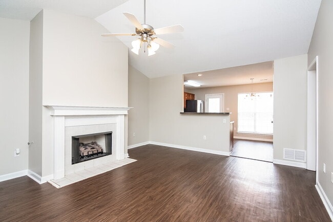 Photo - 748 Northwood West Cove