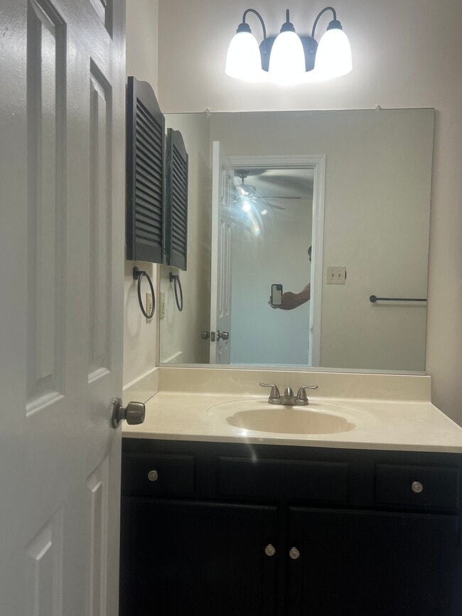 Photo - 705 Wagons Way