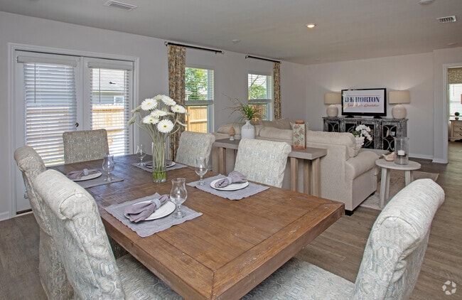 Lismore-3BR,2BA-1568SF
