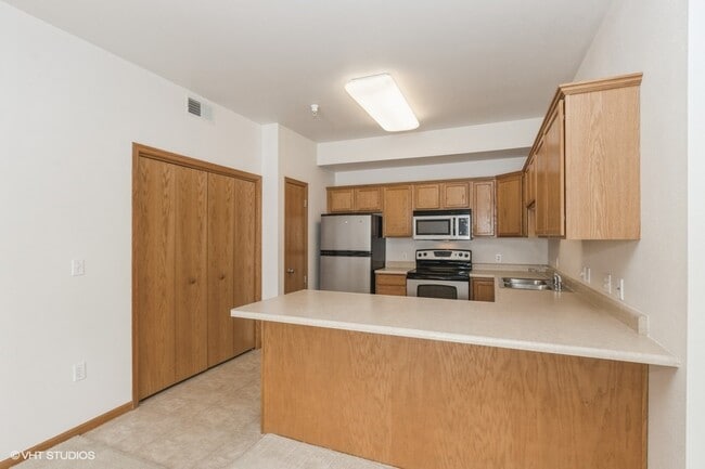 Photo - 60 E Jefferson St Condo Unit 1