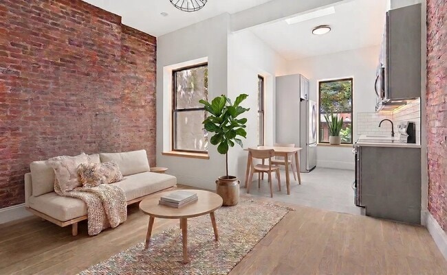 443 Jefferson Ave
