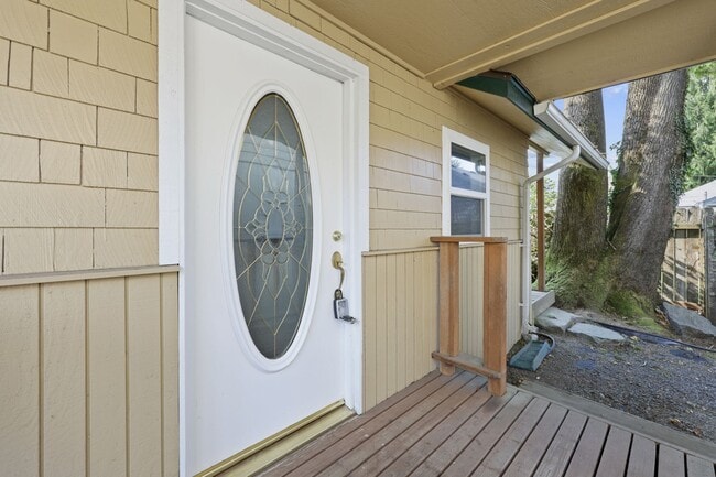 Photo - 127 Plymouth St NW