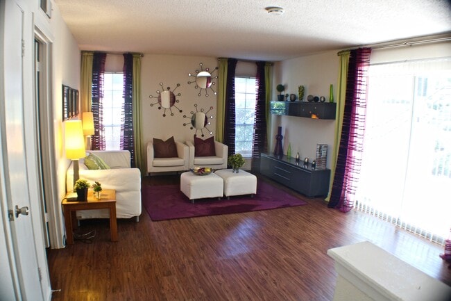 2-2L Livingroom