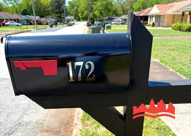 Photo - 172 Loraine Rd