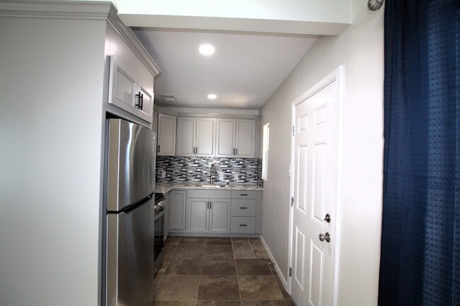 Photo - Completely Remodeled Duplex Unidad 2