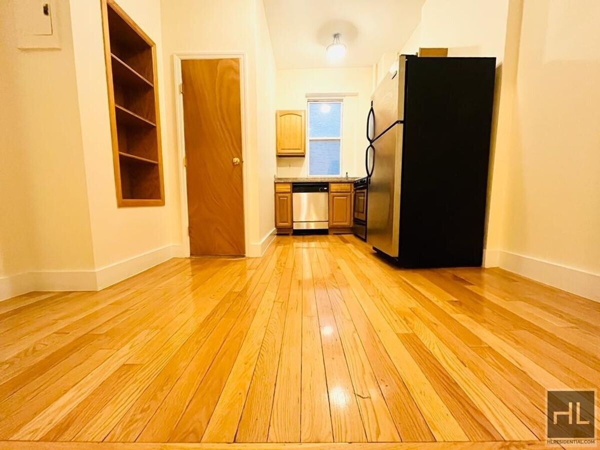 Photo - AMSTERDAM AVENUE Unit 2N