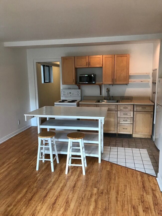 1905 Canal St Unit A