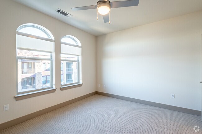 2BR, 2BA - 1,440SF - Tower Bay Lofts