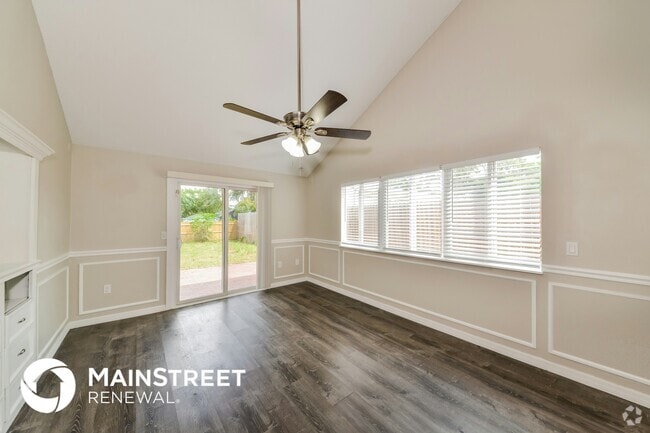 Building Photo - 2429 Apache St Rental