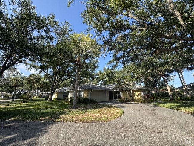 Building Photo - 263 Southampton Dr Rental