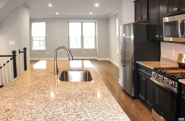 Photo - 2061 Lockwood Dr