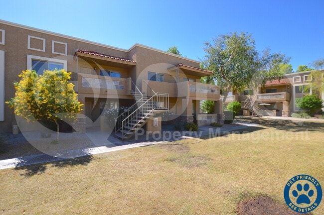 Building Photo - 303 N Miller Rd Rental