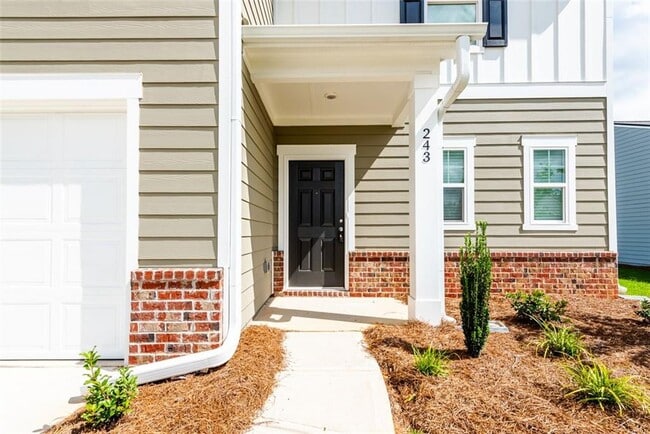 Photo - 243 Casteel Ln