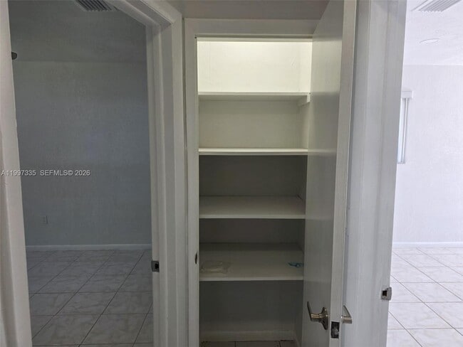 Photo - 965 NW 10th St