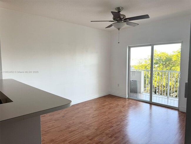 Photo - 11060 SW 196th St Unit 512