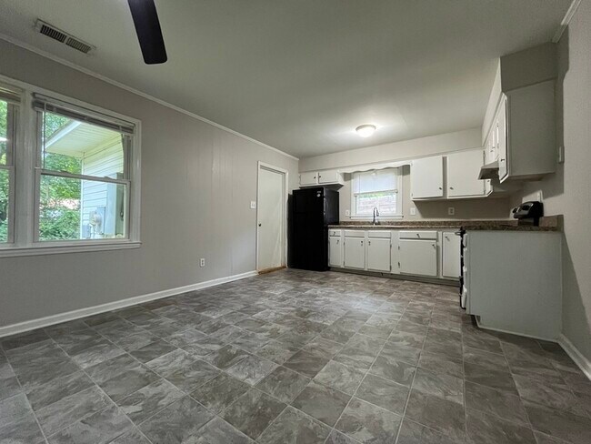 Photo - 526 Huntsmoor Dr