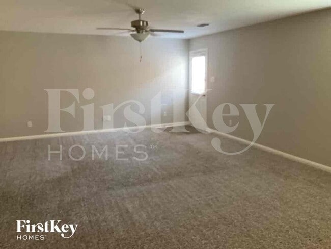 Photo - 179 Aster Dr