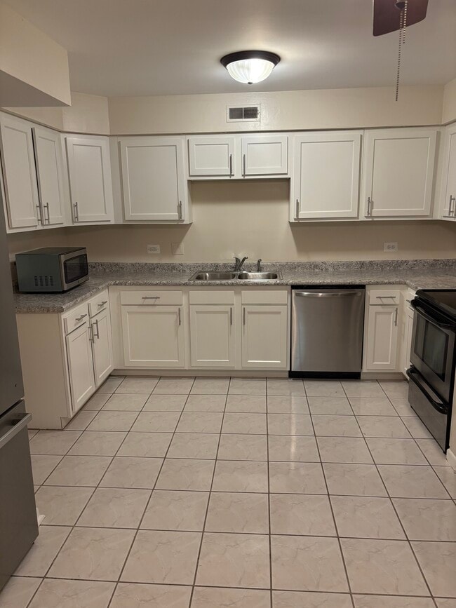 Kitchen - 15349 West Ave Unit 3NW