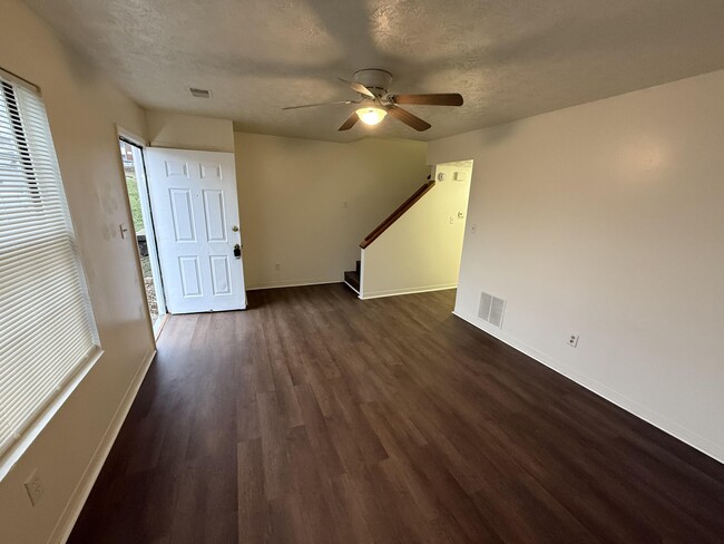 Photo - 3719 Trent Cir