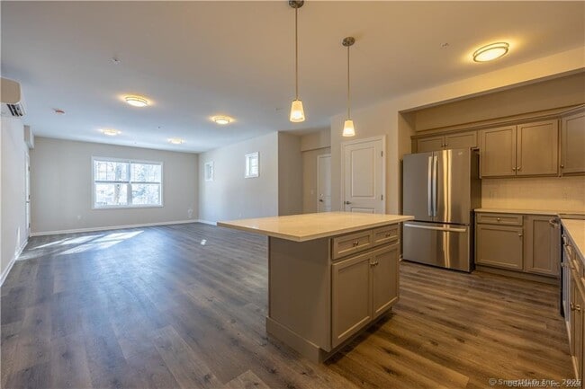 Photo - 64 E Mitchell Ave Unidad 20