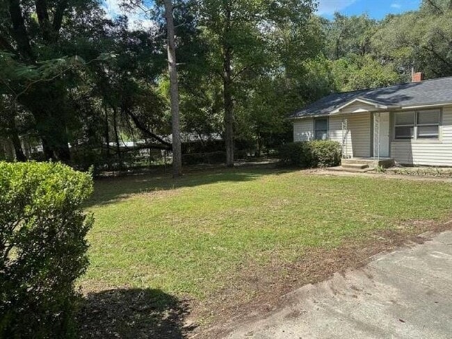 Photo - 2900 Gerald Dr