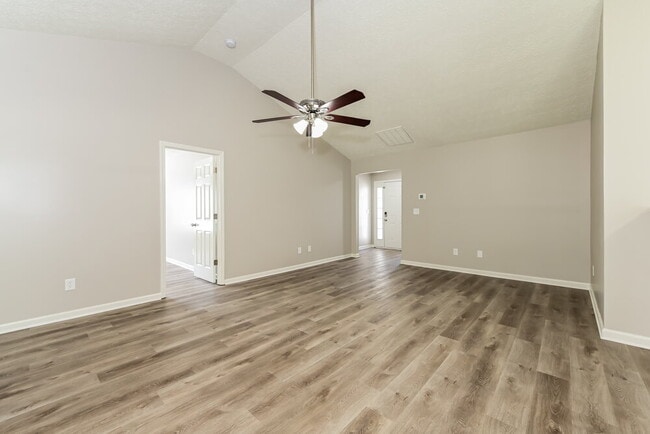 Photo - 1825 Courtyard Ln