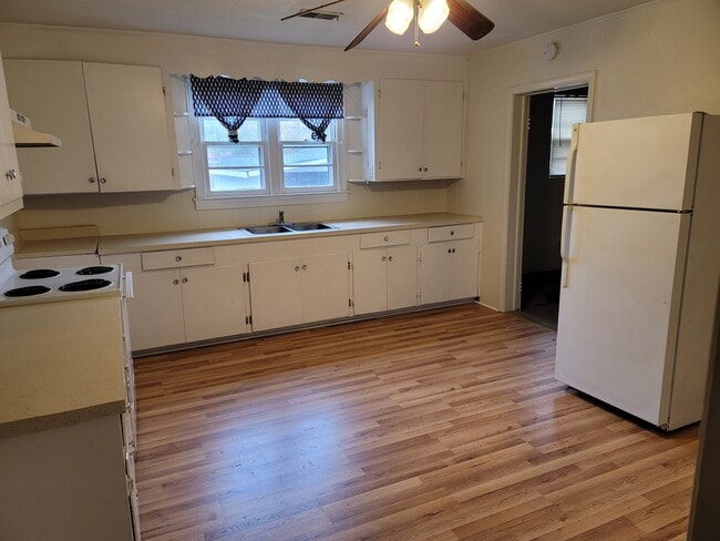 Photo - 146 Mills Rd