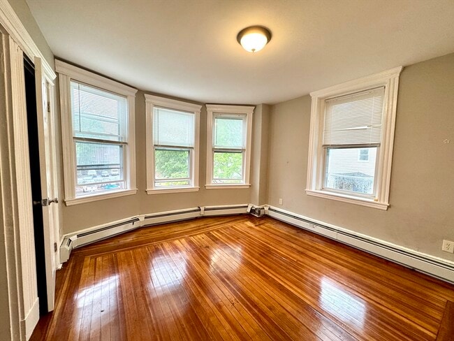 Photo - 124 W Green St Unit 307