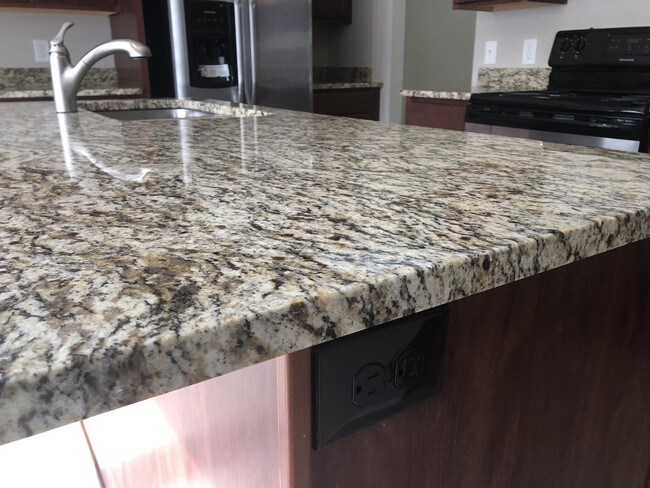 Kitchen - 1925 E 86th St