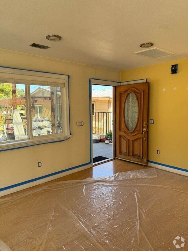 Building Photo - QUAINT UPDATED ADU IN THE COUNTRY Rental