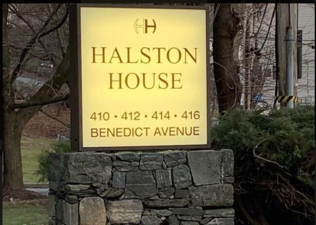 Halston House Condominium - 412 Benedict Ave Unit 3E