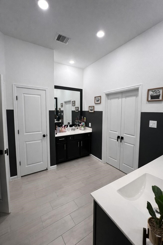 Photo - 4334 Redford Valley Rd