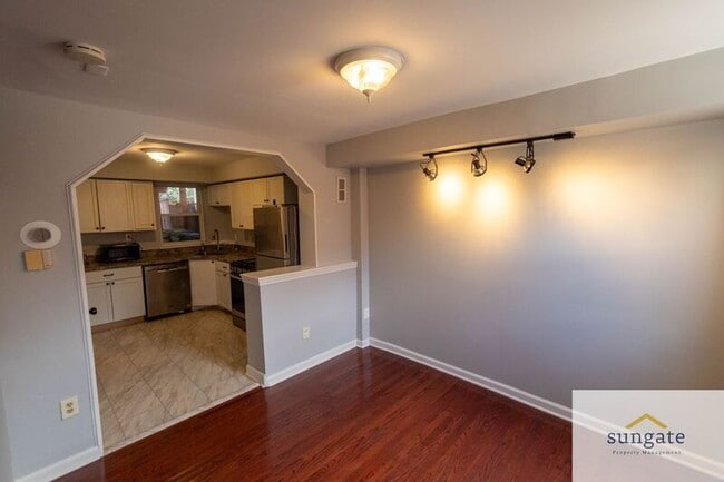 Photo - 427 S Durham St