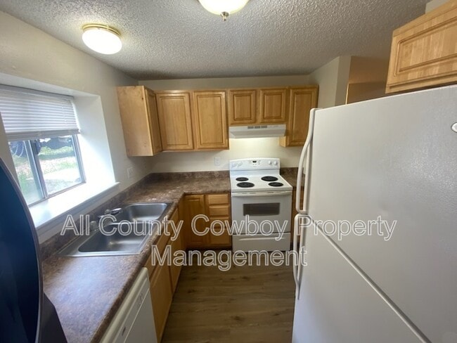 Building Photo - 704 Ferris Ct Unit Apt. 3