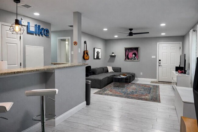 Photo - 2450 Ashdale Dr Unit 210