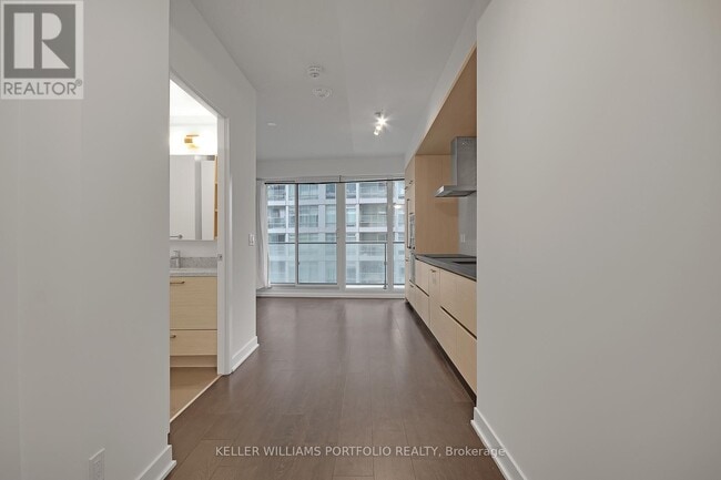 Photo - 2221 Yonge St Unit 1106